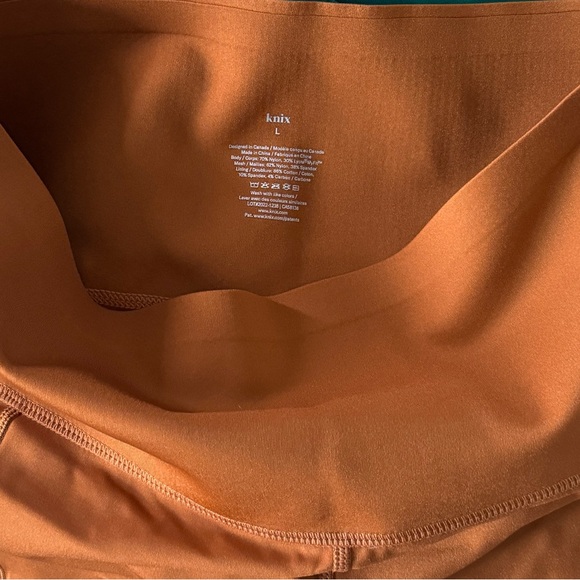 Knix Stashable Pocket Leggings - Picture 3 of 3
